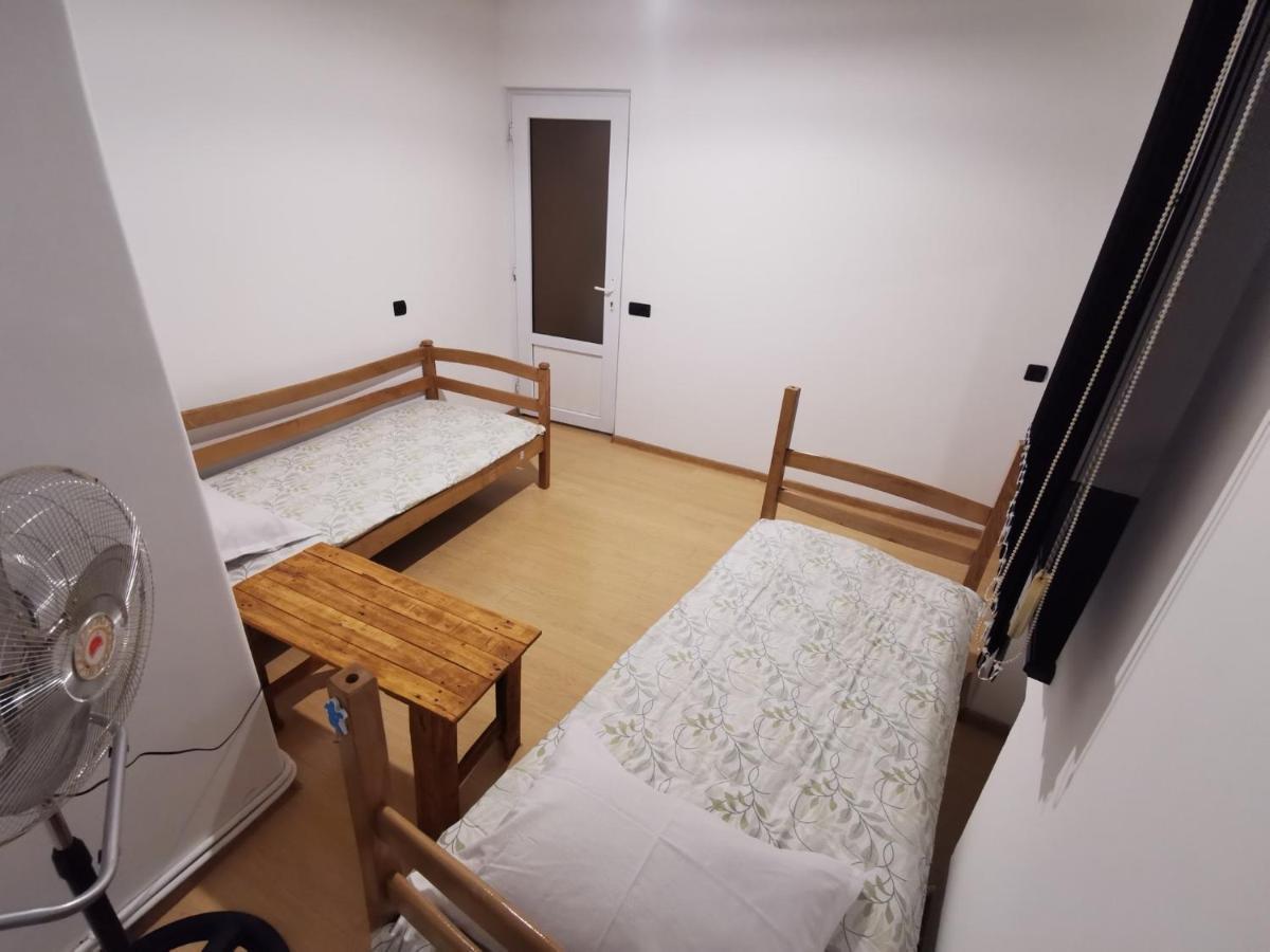 4 Friends Hostel Erivan Dış mekan fotoğraf