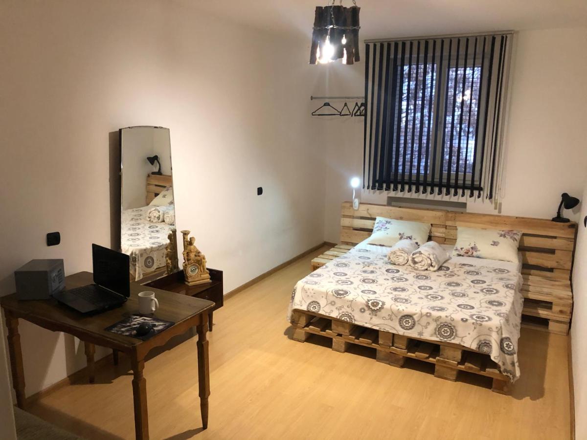 4 Friends Hostel Erivan Dış mekan fotoğraf