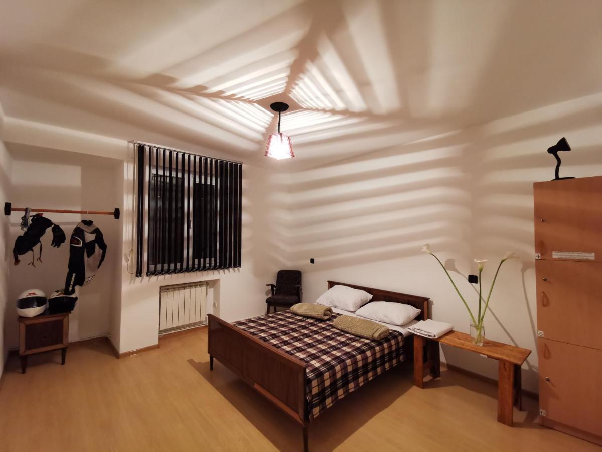 4 Friends Hostel Erivan Dış mekan fotoğraf